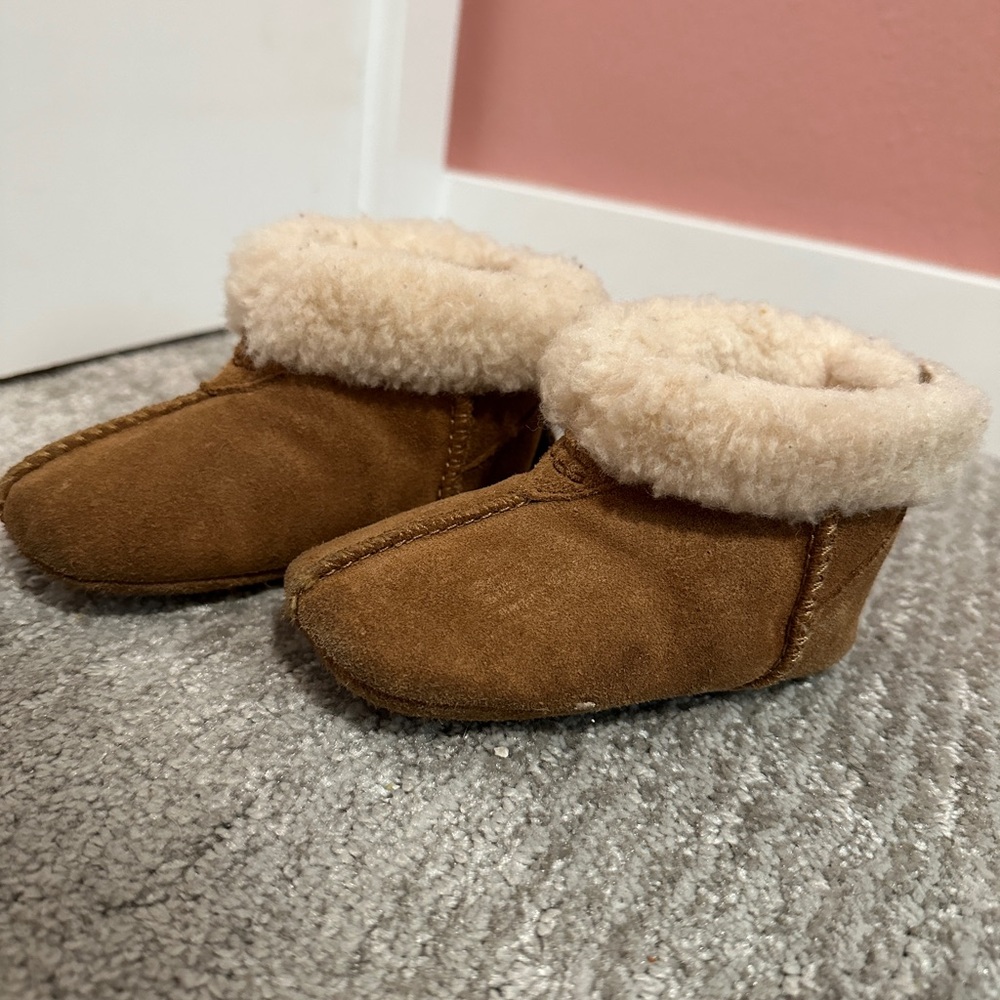 Ugg baby Gojee uggplush bootie in chestnut suede